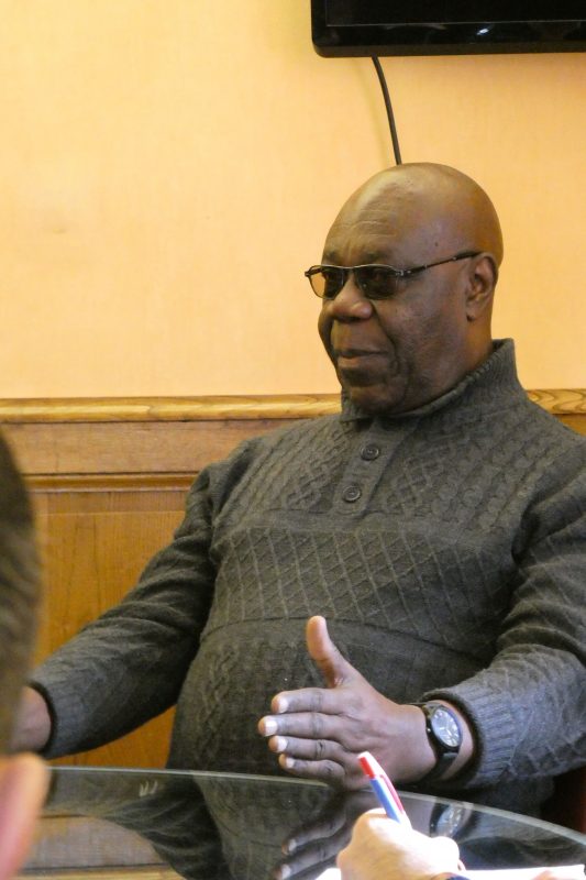 Article : Ma rencontre avec Manu Dibango : une discussion intéressante sur la musique en Afrique